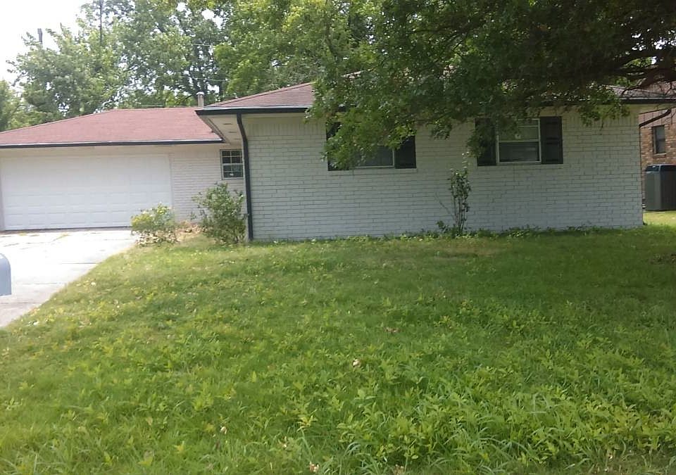 1st image of 304 S Wortman Ave
