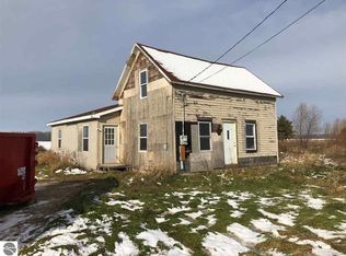 11465 N Begole Rd, Saint Louis, MI 48880