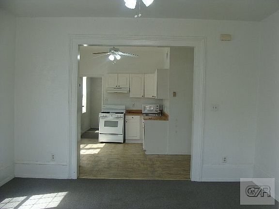 3rd image of 1811 Tremont