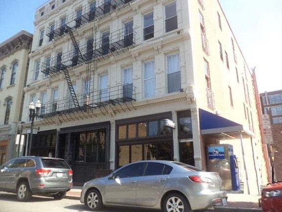 5th image of 1213 Vine St Unit E
