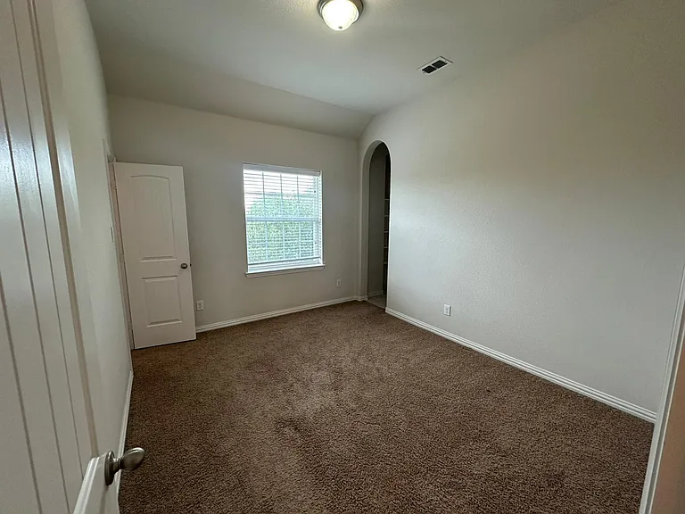 5660 Domer Dr — Photo 20