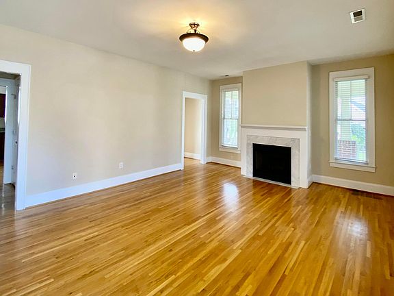 5th image of 813 Clarendon St