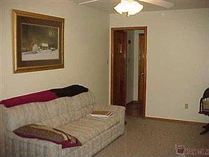 4th image of 819 Crestwood Dr