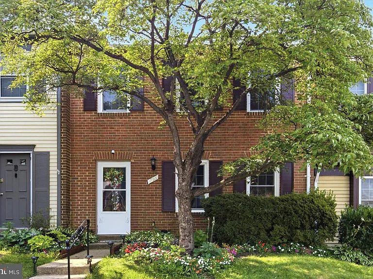 899 Holborn Ct #899 — Photo 27