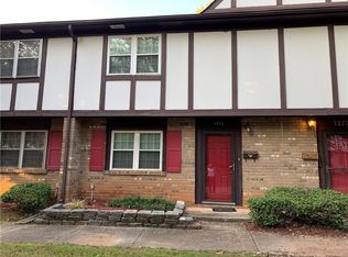 1376 Kingsgate Dr, Stone Mountain, GA 30083