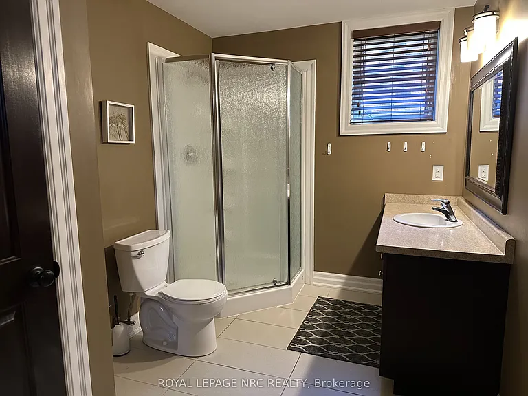 7 Sapphire Ct N — Photo 13