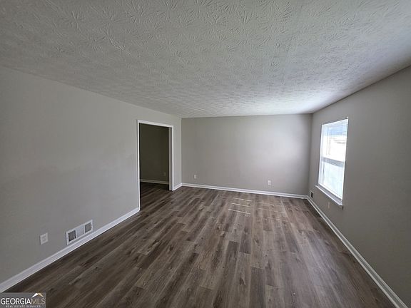 5th image of 3000 Sebring Ct
