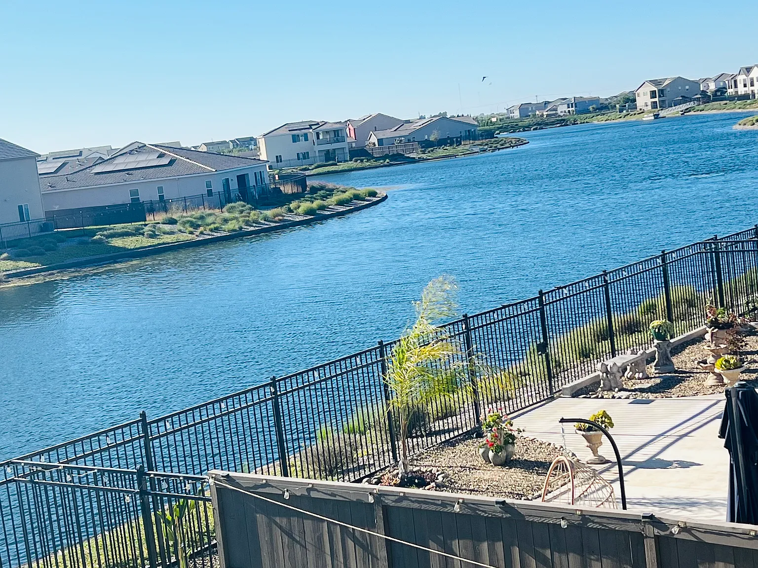 4 bed, 2705 sqft, $1,100 — Photo 1