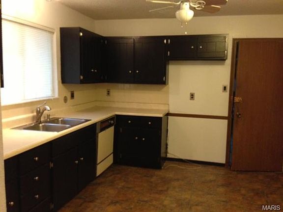 3rd image of 3604 Candlewyck Club Dr APT F