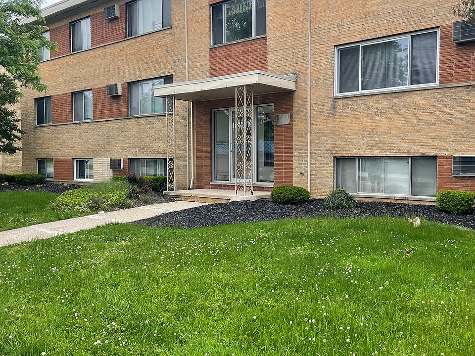 1st image of 17620 Lakeshore Blvd
