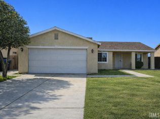 7507 Cross Glade St, Bakersfield, CA 93307
