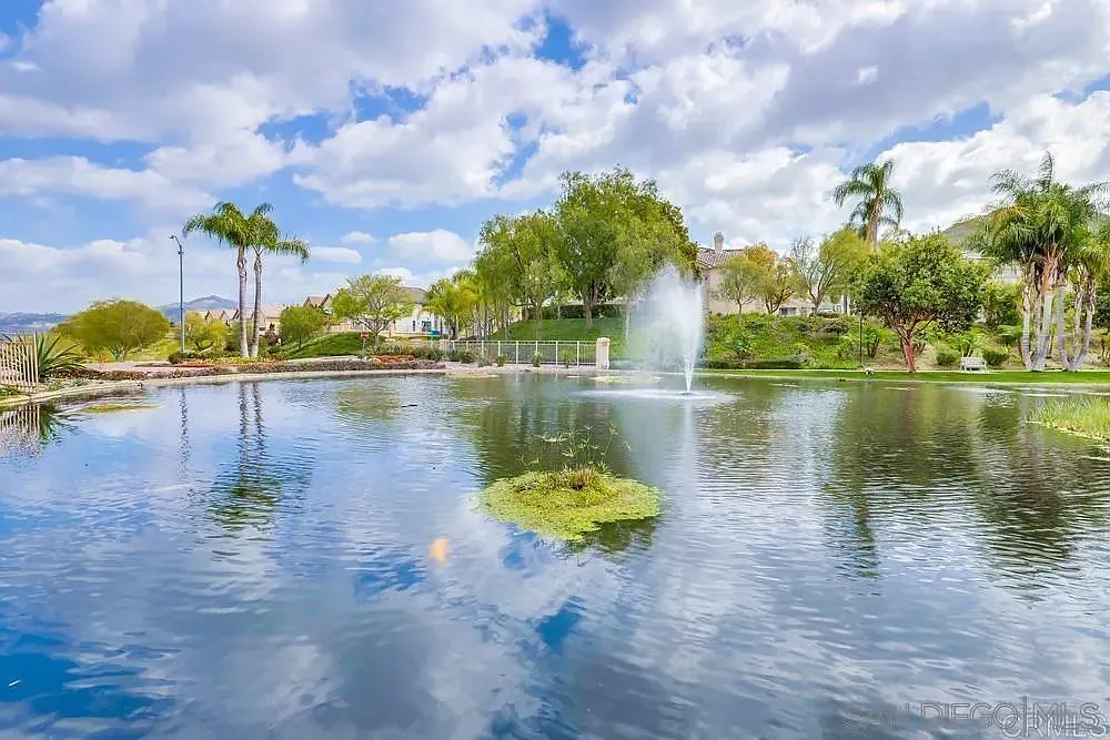2 bed, 2.0 bath, 1095 sqft, $3,400 — Photo 3