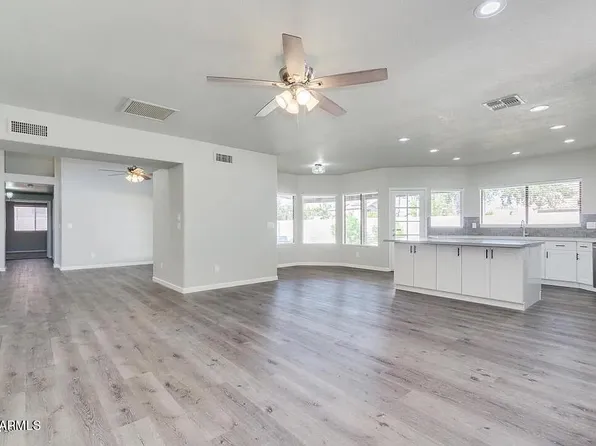 1042 W NEWPORT BEACH Drive, Gilbert, AZ 85233