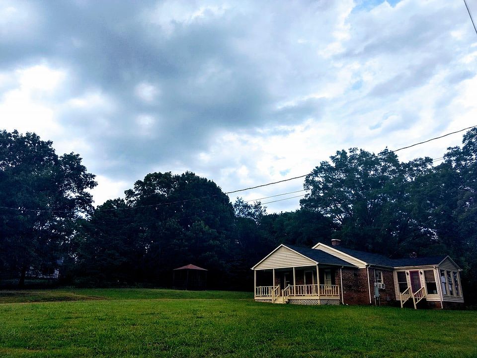 Front yard view of house