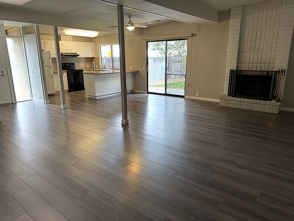 3rd image of 1758 Brown Ave