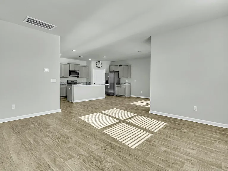 229 Grand View Xing — Photo 17