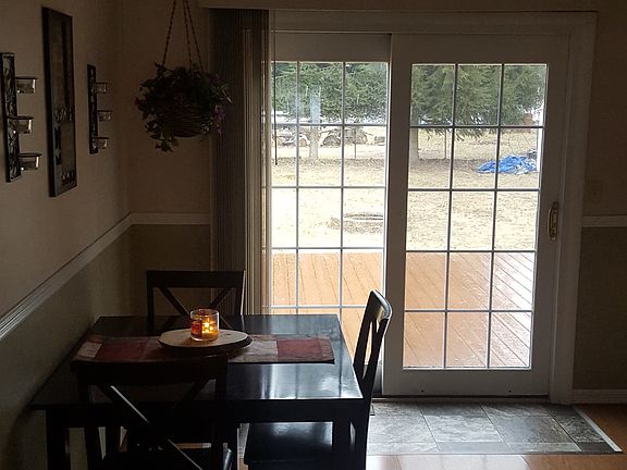 2nd image of 505 Victoria Ln