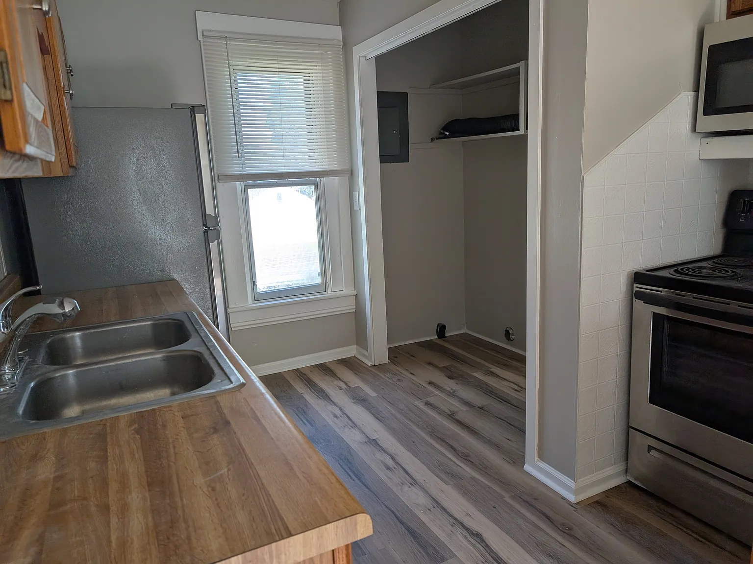 3 bed, 776 sqft, $1,100 — Photo 3