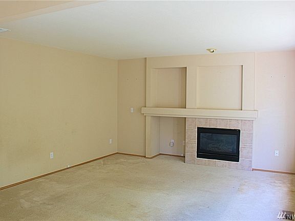 5th image of 16516 132nd Ave E