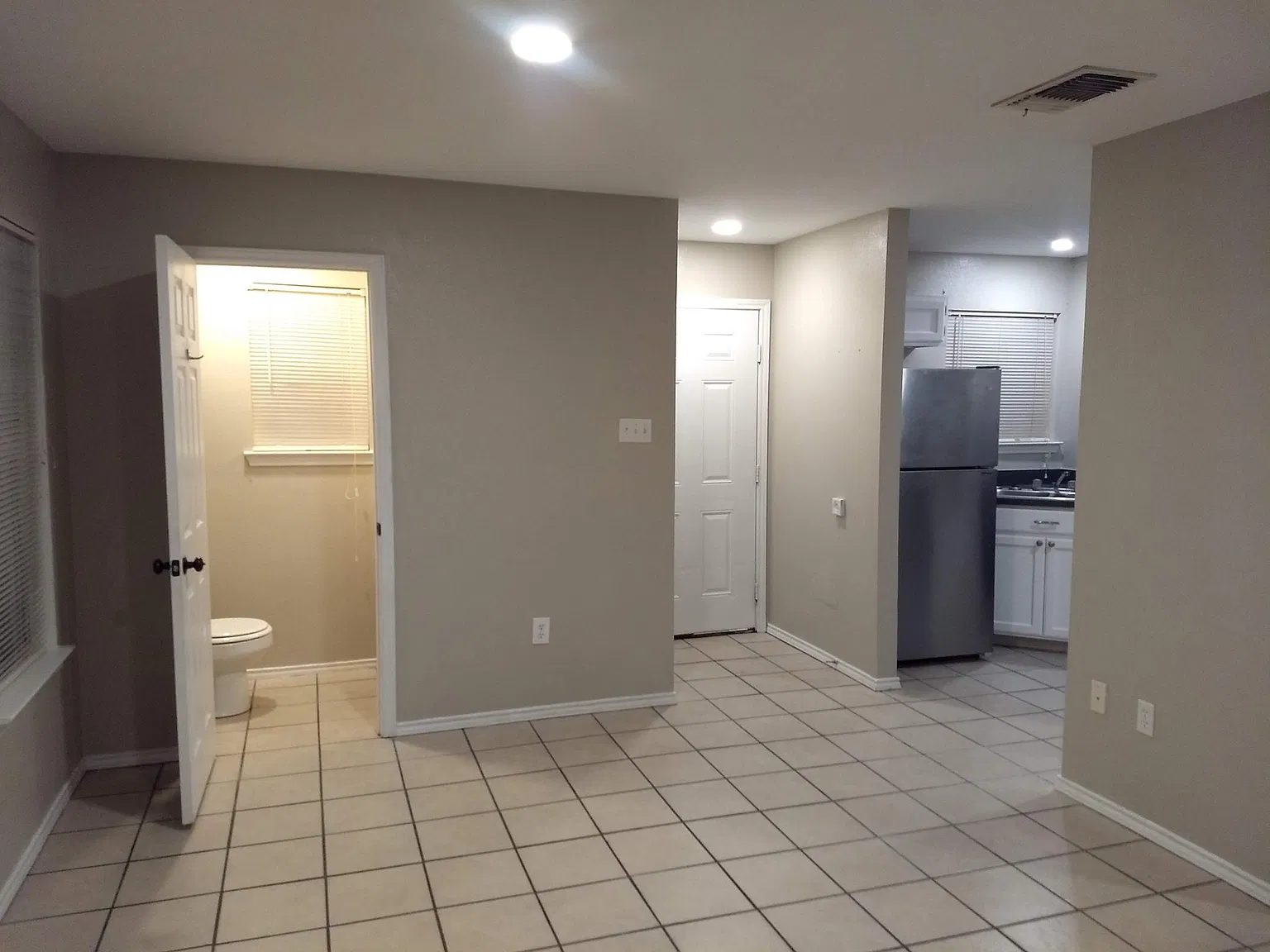 540 Waco St — Photo 4