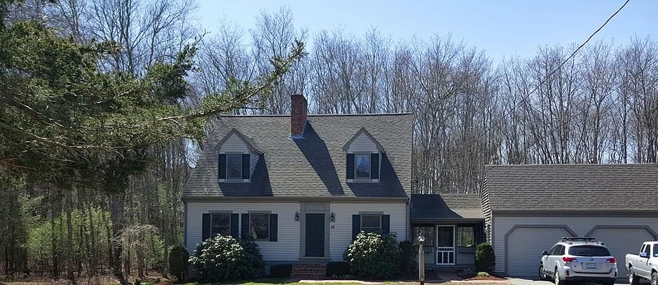 1st image of 10 Colleen Dr