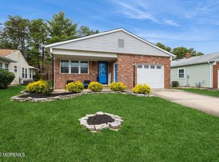 12 Paradise Blvd, Toms River, NJ 08757