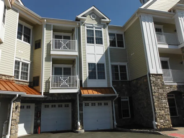 1326 Berry Farm Rd, White House Station, NJ 08889