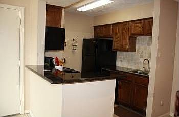 2nd image of 904 University Oaks Blvd APT 27