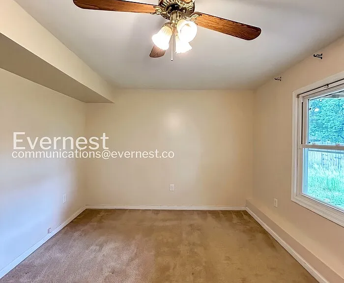 11406 Wentworth Ct — Photo 20