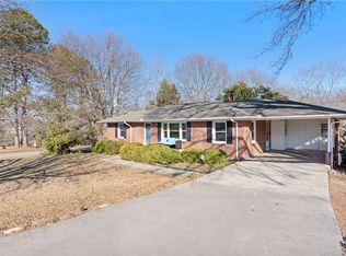 420 Brock St, Central, SC 29630