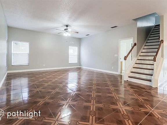 5th image of 421 Augustine Ct