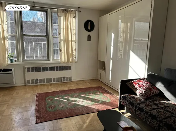 130 Hicks Street image 1 of 10