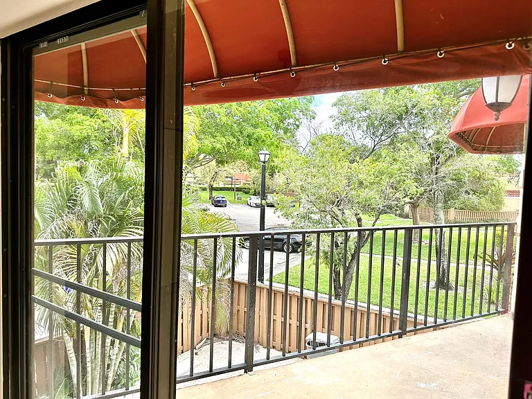 8074 Severn Dr — Photo 15