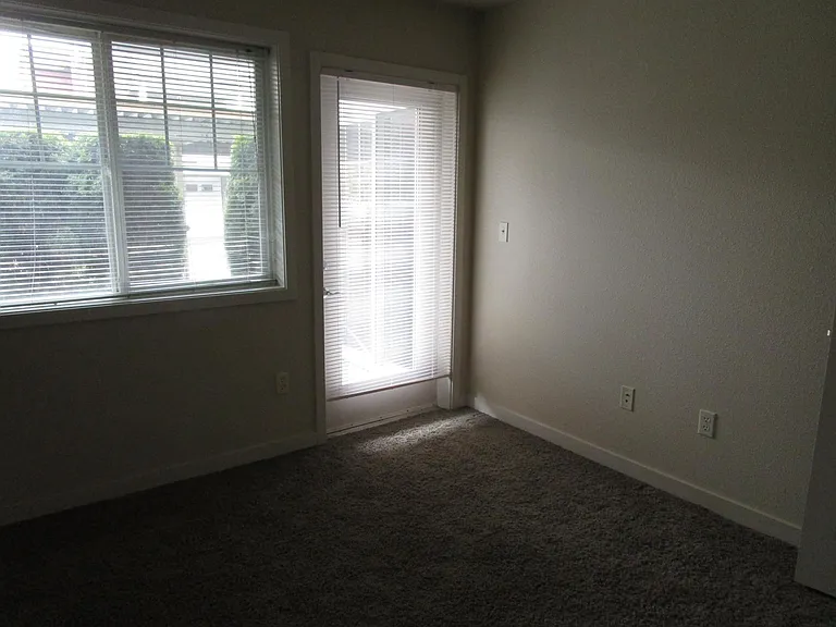 13421 97th Ave E #107 — Photo 10