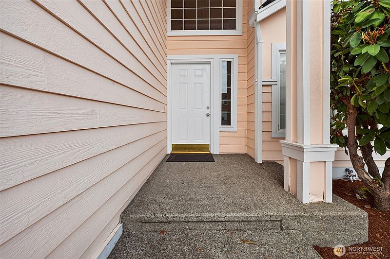 4th image of 10124 SE 242nd Place