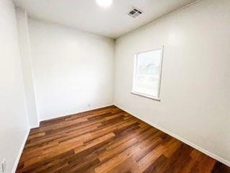 705 S B Ave — Photo 7