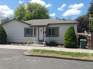 104 S Water St, Weston, OR 97886