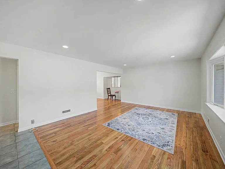 35-10 Lindsay Rd — Photo 5