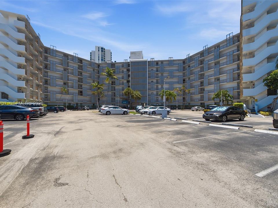1st image of 3401 N Country Club Dr APT 804