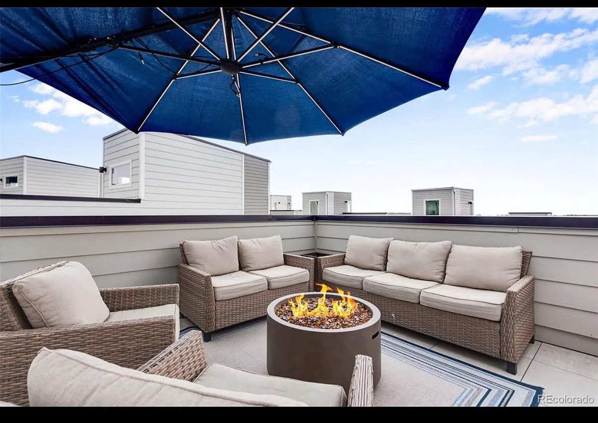2 bed, 1800 sqft, $3,500 — Photo 2