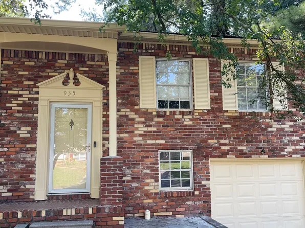 935 Bimini Ln, Forest Park, GA 30297