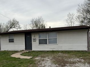246 Saint John Dr, Cahokia, IL