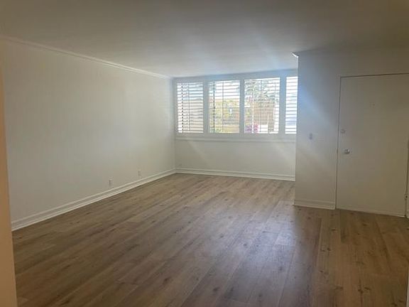 2nd image of 22053 Pch