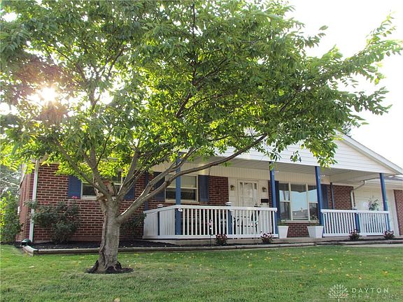 3rd image of 504 Sherwood Dr