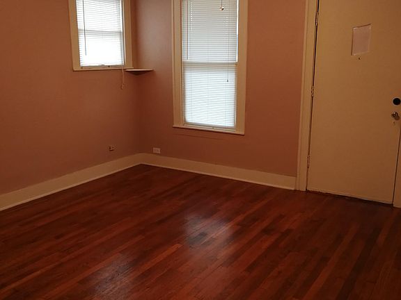 4th image of 944 Bailey Ave
