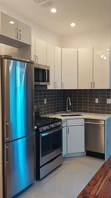 Rented by Uptown Flats LLC | media 12