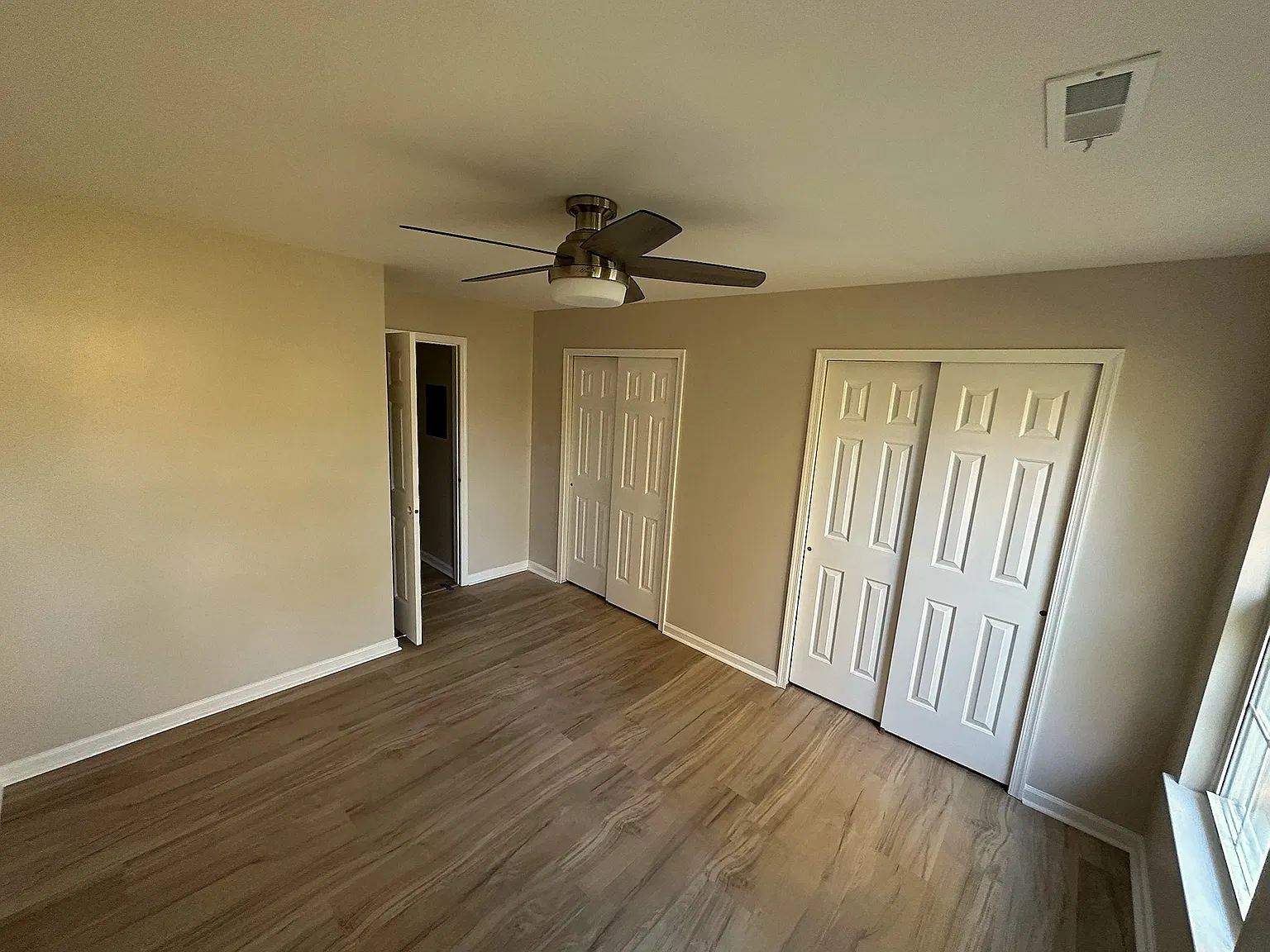2 bed, 1330 sqft, $2,900 — Photo 3