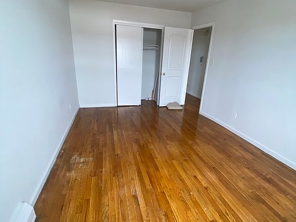 5th image of 30-04 Hobart St