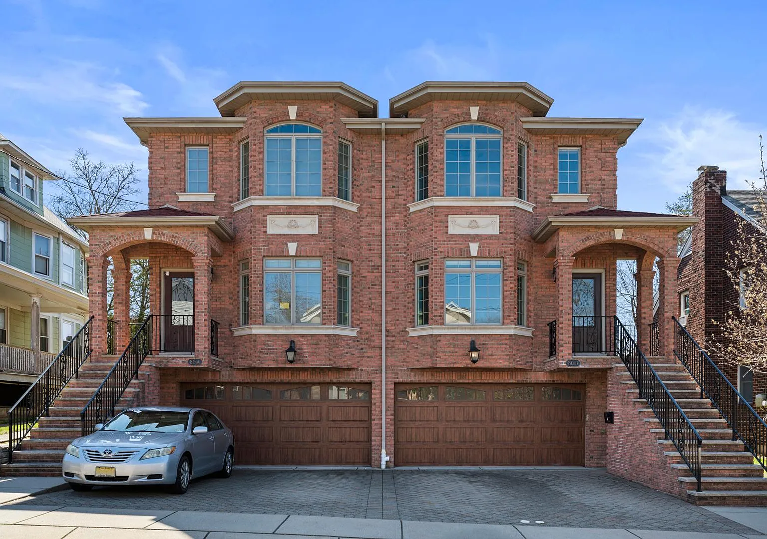 4 bed, 3.5 bath, 2100 sqft, $5,400 — Photo 2