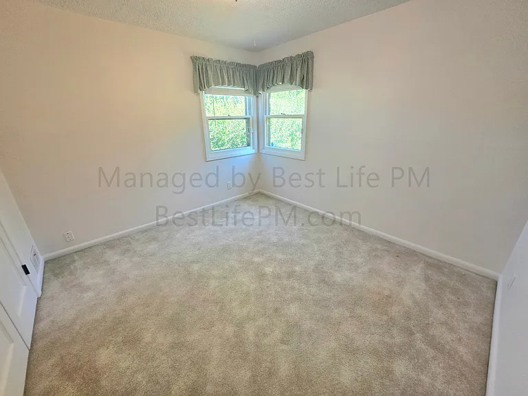 4526 NE 77th Ave — Photo 15